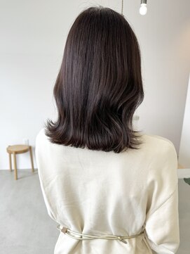 エメ 小山(Aimer) こっくりラベンダーブラウン/レイヤーカット