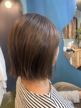 ハチ(.hachi) 切りっぱなしボブ