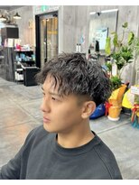 コワファースト長崎シャンプーボーイ 2nd(COIFF1RST 長崎 SHAMPOO BOY)&nbsp;刈り上げマッシュメンズカットツイストスパイラルパーマ