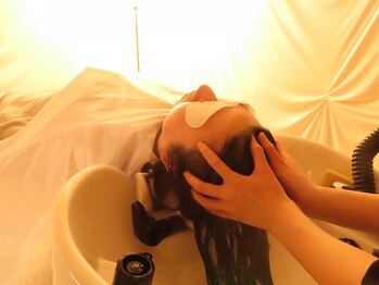 キャンドルバイロータスヘア(Candle by LotusHair)の写真/頭浸浴で血行促進＆頭皮ケア！髪のお悩みを改善する極上ヘッドスパでゆったり癒される時間を…♪