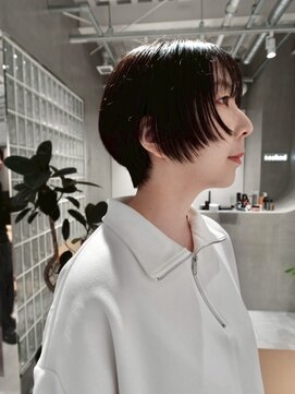 テクネ 天神大名(techne) 天神顔周りレイヤーカットダブルカラーウルフカットショートボブ