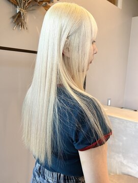 ニール(niil) 【REINA】抜きっぱなしホワイトブロンド