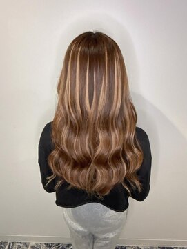 ブランシスヘアー(Bulansis Hair) ブラウン×ハニーベージュハイライトスタイル