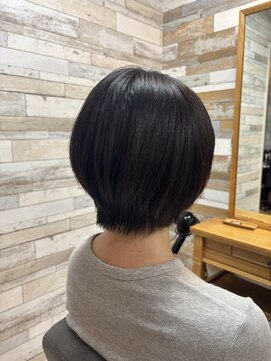 ショートウルフ×艶感カラー