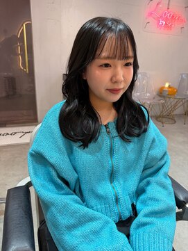 ルームバイシー 新宿(Loom. by Sea) ◎透明感暗髪ブルージュ×くびれヘア◎