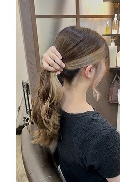 ルミ ツー 横浜駅店(Lumi 2) イヤリングベージュ