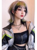 ウルフボブハイライト姫カットウルフカットミディアムシルバー