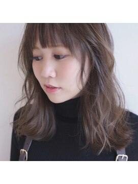 ツイギー 宮西店(TWiGGY) 柔らかさの際立つセミロングスタイル