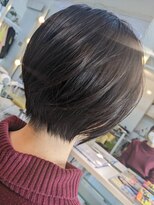 ファーストステージ(First Stage) ノーカラーでも毛先タッチが柔らかショート