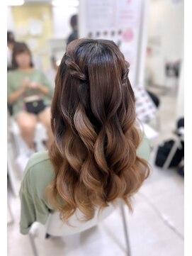 サニー(hair set salon Sunny) ねじりハーフツイン