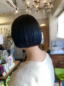オーパスアミカ(OPUS AMICA) ミニボブ×ブルーブラック