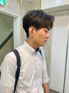 ナンバー アンフィール 渋谷(N° anfeel) 爽やかツーブロック刈り上げ束感アップバング