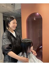 スタイリストがマンツーマン対応。ご指名のスタイリストが全ての施術を担当します