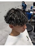 ハイライト波巻きツイストスパイラルツーブロックメンズパーマ