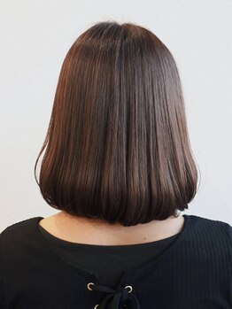 紫外線を浴びたダメージヘアをしっかりケア！髪質に合わせた提案で、柔らかくしなやかな"艶髪"に♪