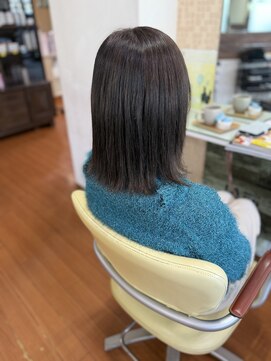 アークスヘアー 20代30代透明感暗髪アッシュブルーグレージュ丸みボブ