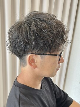 サイクル(CYCLE) MEN’S/リバースセンターパート/ニュアンスパーマ/伊勢崎