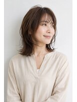 オアシスアヴェダ ザ・ペニンシュラ東京(OASIS AVEDA)&nbsp;40代50代ミディアムレイヤー白髪ぼかし透け感ハイライト有楽町