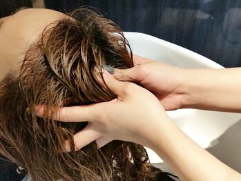 ヘアー デザイン チック(Hair Design TICK)の写真/【新規☆カット+ベーシックスパ¥5000】オーナーこだわりのオーガニック商材使用!リフトアップ効果も◎