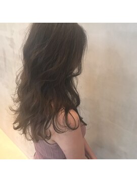 リリ(Riri) プラチナアッシュ