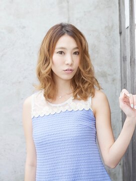 ヘアーサロン トゥリークル(Hair Salon Treacle) ”リッジパーマ”×”ハイトーンミディ”