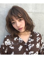 ヴェイン(VEIN)&nbsp;VEIN【青山】　グレージュカラー　ハイライト　ミディアム