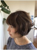 柔らか質感のショートスタイル/ ボブパーマ/30代/40代/50代