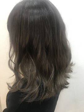 ヘアーアンドメイク ルシア 梅田茶屋町店(hair and make lucia) グレージュグラデーション