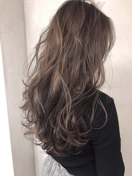 ヌイ 横浜(nui) シアグレージュ_ブランジュダブルバングネイビーカラー