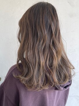 デューヘアー(due hair) ナチュラルハイライト　シアベージュ