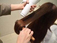 仕上がりを確認しながら最後の仕上げ。【戸塚】