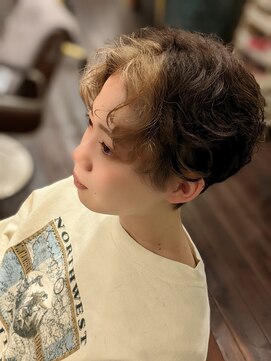 ヘアメイク ダル(HAIRMAKE DAR) インナーカラーショート