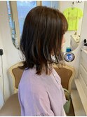 外ハネくびれミディアムしばりやすい髪型前髪ありウルフミディ