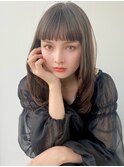 前髪ありワイドバングフェイスレイヤーミディインナーグレージュ