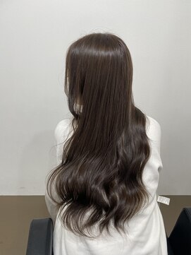 イオエ 岡本(ioe) 黒髪/グレーベージュ/レイヤーロング/前髪パーマ/艶髪/髪質改善