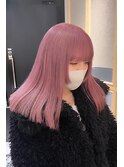 【柴田優香】透明感艶髪ペールピンク/派手髪ハイトーンピンク