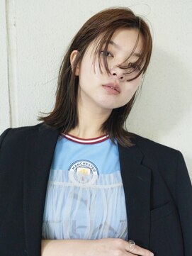 トリッカ シブヤ(TRICCA SHIBUYA) ミディアムレイヤー/顔まわりレイヤー/ベージュカラー