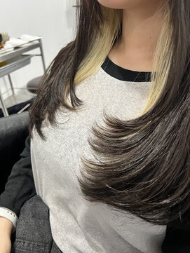 ヘアーアンドビューティー ザ ビー(Hair & Beauty the B) 下に重みのあるレイヤーカット / 後ろで縛れるレイヤーカット