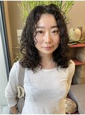 20代30代ミディアムウルフ前髪パーマくびれひし形抜け感