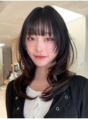 暗めカラー黒髪小顔に見せるヘアレイヤーカットオリーブグレー
