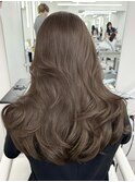 ヘーゼルベージュ　ブリーチなし　レイヤーカット　海外風