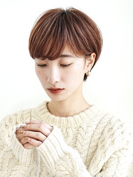 切りっぱなしショート・ボブ/絶壁解消/前髪なし/20代/30代/面長