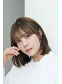 表参道酸性ストレート艶髪ミディアムレイヤーアッシュグレー30代