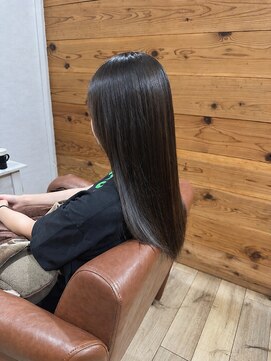 リーク(LEEK) まだまだ人気なグレージュ◎