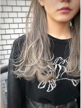 レイラバイアフロート 吉祥寺(Lila by afloat) 外国人風シアミルクティーなフェアリーロング