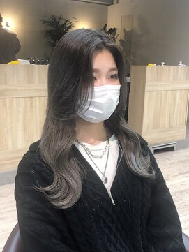 コワファーストナガサキシャンプーボーイ(COIFF1RST NAGASAKI SHAMPOO BOY) 【韓国ヘア】波巻きスタイル