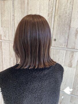 ヘアーアンドスパ フラップス(FLAPS) 切りっぱなし外ハネbob