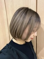 ヴィフ 大船(VIF)&nbsp;バレイヤージュ/ハイライト/ダブルカラー/ケアブリーチ/ボブ