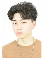 クオンヒール(QUON HEAL) 短め刈り上げセンターパートフェザーショート