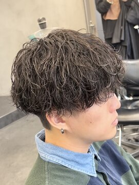 フィフス トウキョウ (fifth TOKYO) 波巻きパーマツイストスパイラルパーマメンズパーマ縦落ちパーマ